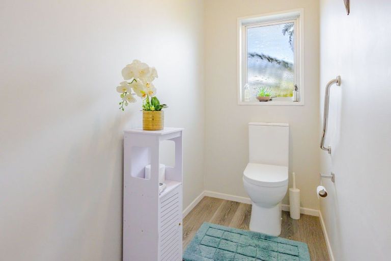 Photo of property in 1 Shanly Street, Waipawa, 4210
