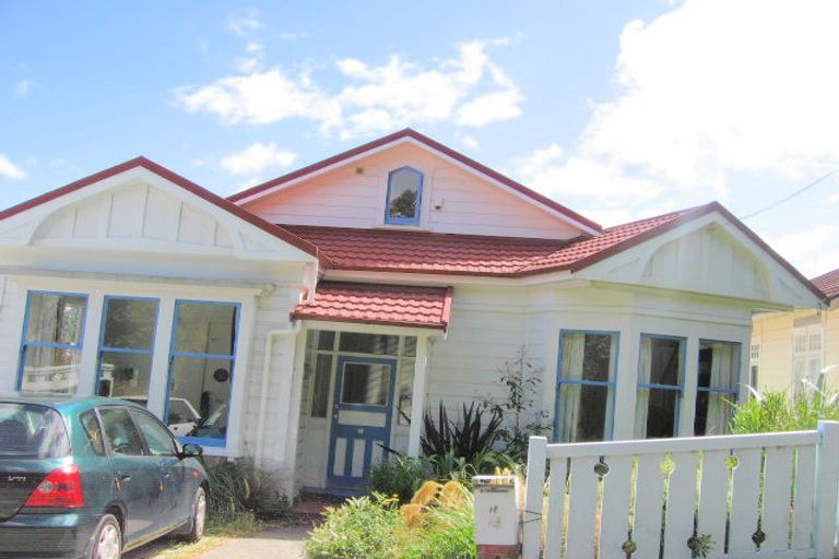 Photo of property in 69 Glen Road, Kelburn, Wellington, 6012