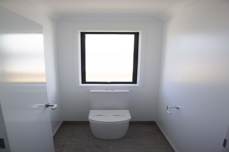 Photo of property in 205 Te Okuroa Drive, Papamoa, 3118