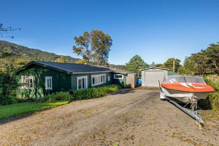 Photo of property in 56 Flays Road, Coromandel, 3506