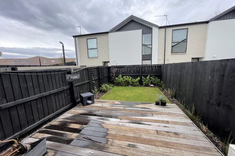 Photo of property in 4/27 Bartlett Street, Riccarton, Christchurch, 8011