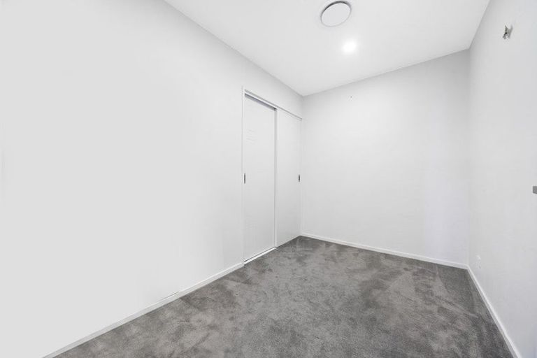 Photo of property in 24a Grande Vue Road, Papatoetoe, Auckland, 2025