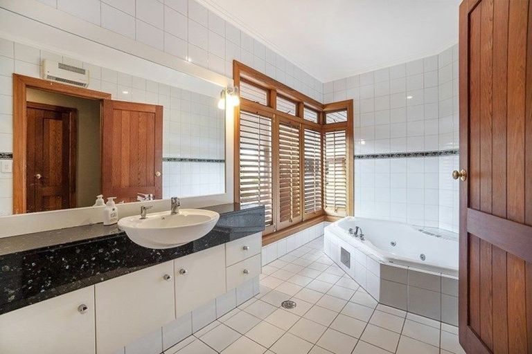Photo of property in 115 Pararekau Road, Karaka, Papakura, 2580