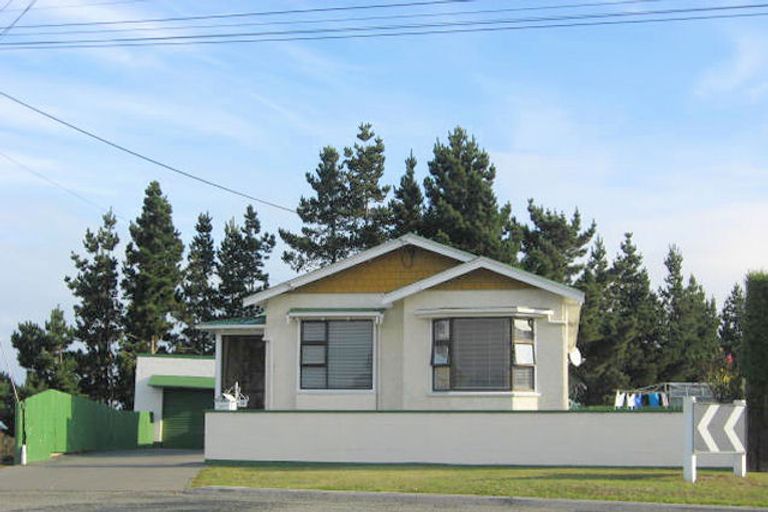 Photo of property in 3 Perth Street, South Hill, Oamaru, 9400