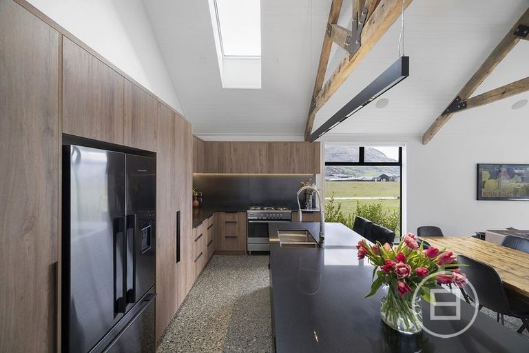 Photo of property in 52 Cunninghams Drive, Jacks Point, Queenstown, 9371
