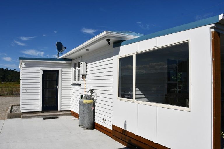 Photo of property in 14 Curries Road, Karamea, 7893