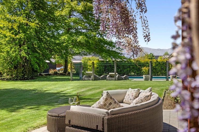Photo of property in 5 Ironview Lane, Wanaka, 9382