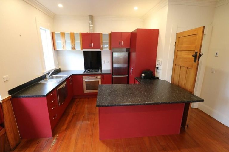 Photo of property in 10 Grey Street, Regent, Whangarei, 0112