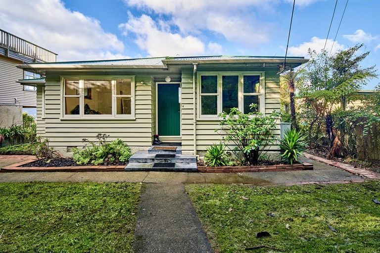 Photo of property in 4 Gaskill Grove, Harbour View, Lower Hutt, 5010
