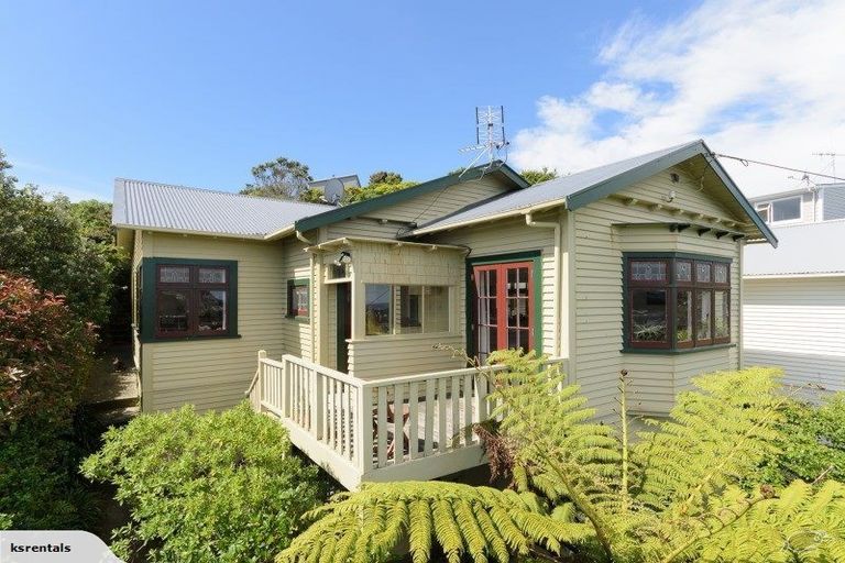 Photo of property in 56 Pembroke Road, Northland, Wellington, 6012