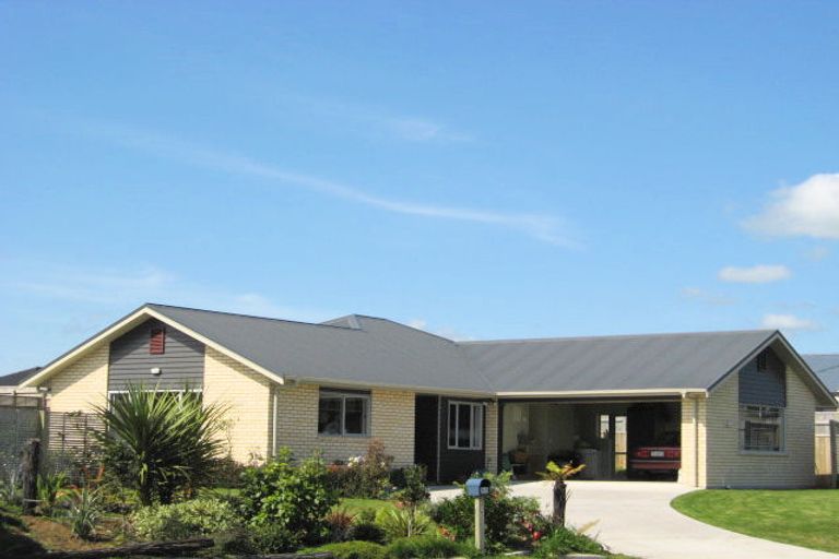 Photo of property in 52 Karamea Street, Whalers Gate, New Plymouth, 4310