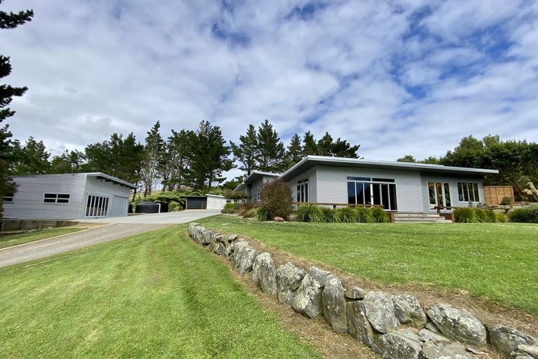 Photo of property in 295 Ngahere Park Road, Turitea, Palmerston North, 4472
