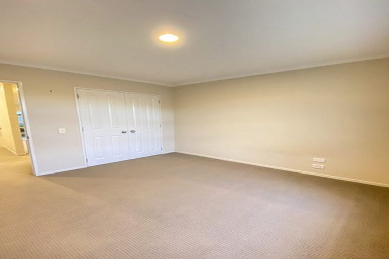 Photo of property in 7 Seresin Crescent, Flat Bush, Auckland, 2016