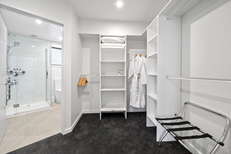 Photo of property in 4a Robieson Lane, Roseneath, Wellington, 6011