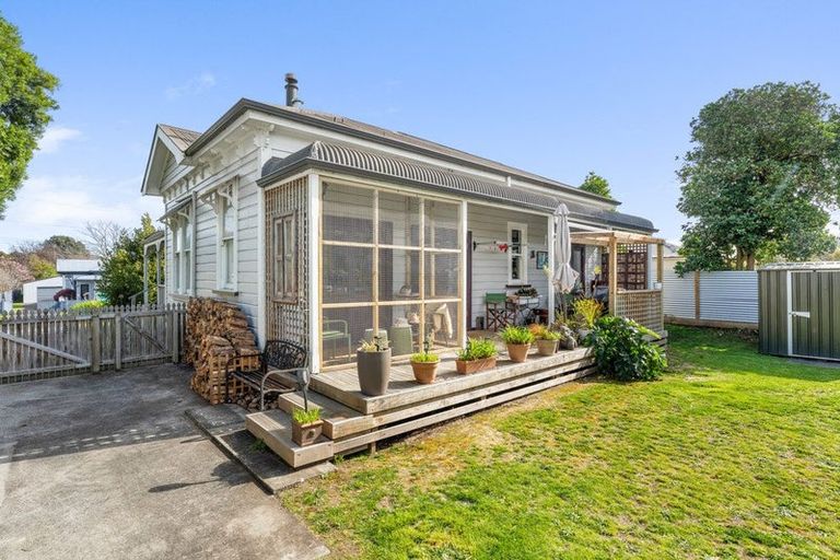 Photo of property in 12 Hurworth Place, College Estate, Whanganui, 4500