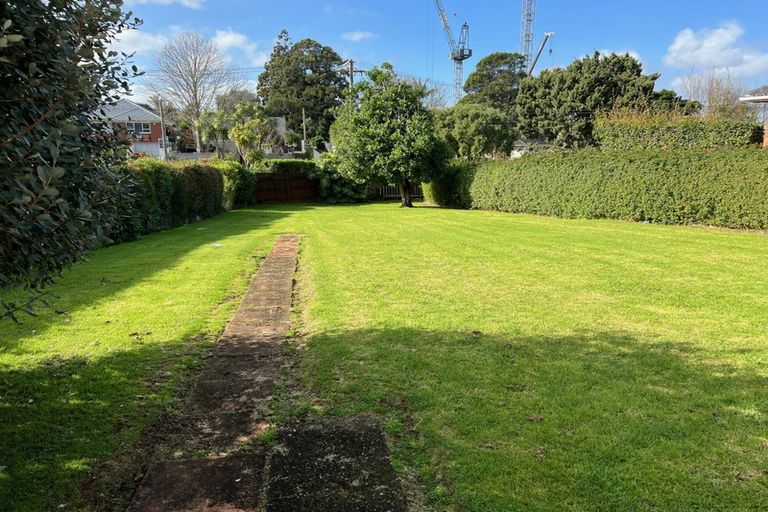 Photo of property in 2 Hamlin Road, Mount Wellington, Auckland, 1060