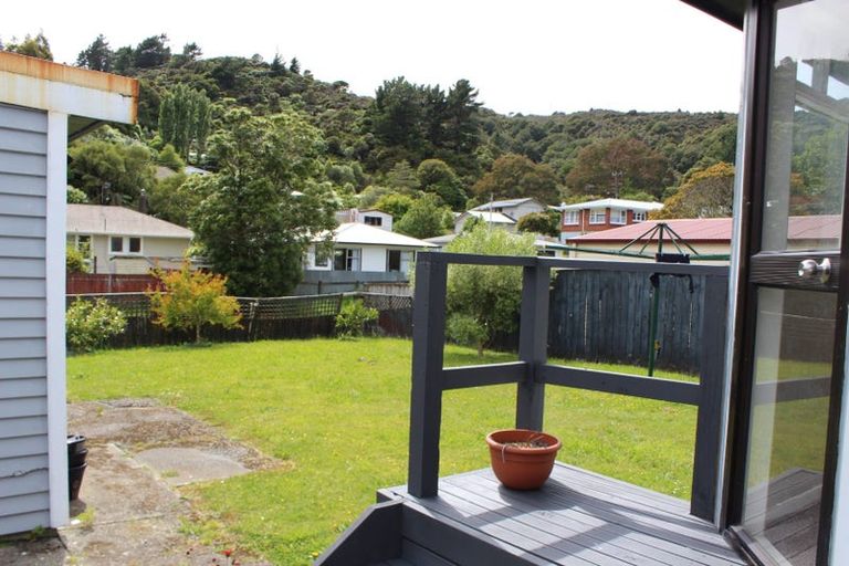 Photo of property in 63 Stokes Valley Road, Stokes Valley, Lower Hutt, 5019