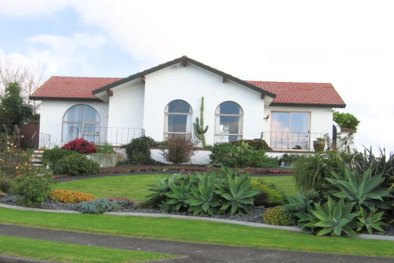 Photo of property in 21 Rushden Terrace, Red Beach, 0932