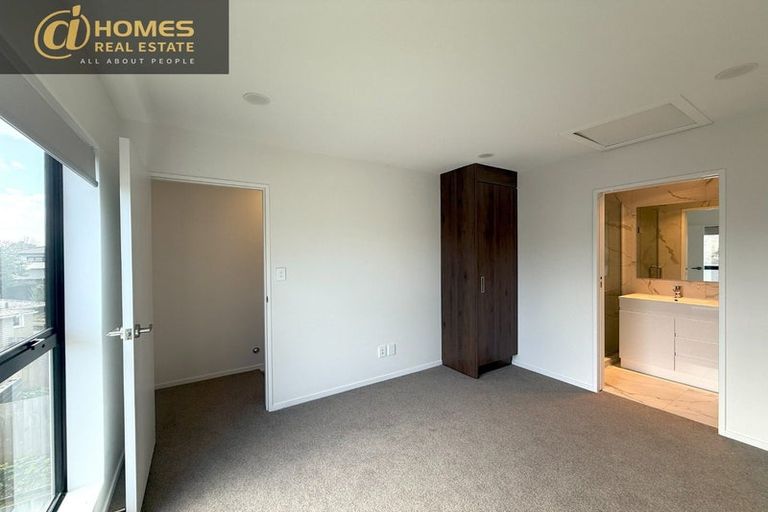 Photo of property in 6/237 Swanson Road, Henderson, Auckland, 0610