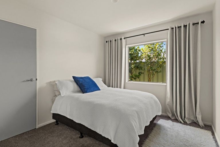 Photo of property in 2 Queens Walk, Taradale, Napier, 4112