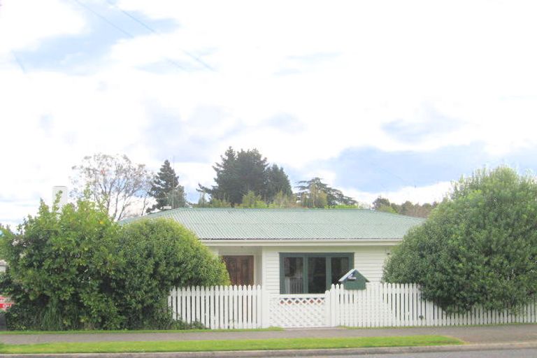 Photo of property in 56 Otumoetai Road, Judea, Tauranga, 3110