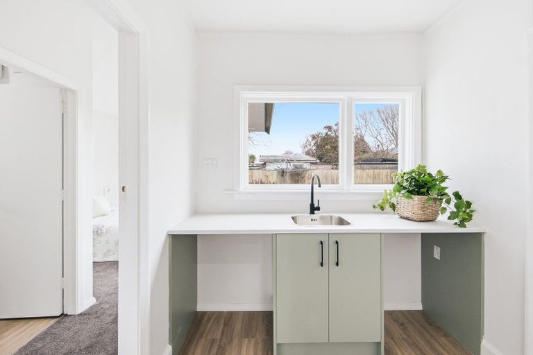 Photo of property in 193 Main North Road, Redwood, Christchurch, 8051