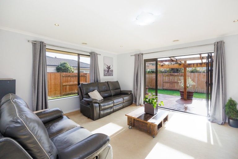 Photo of property in 34 Meridian Grove, Kelvin Grove, Palmerston North, 4414