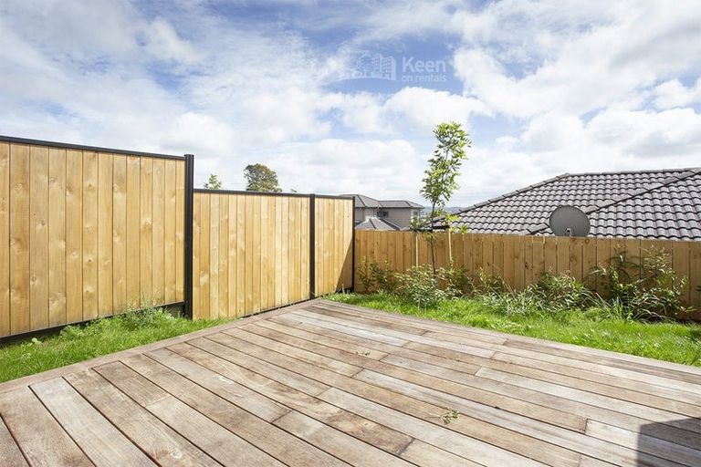 Photo of property in 25 Raupeti Lane, Henderson, Auckland, 0612
