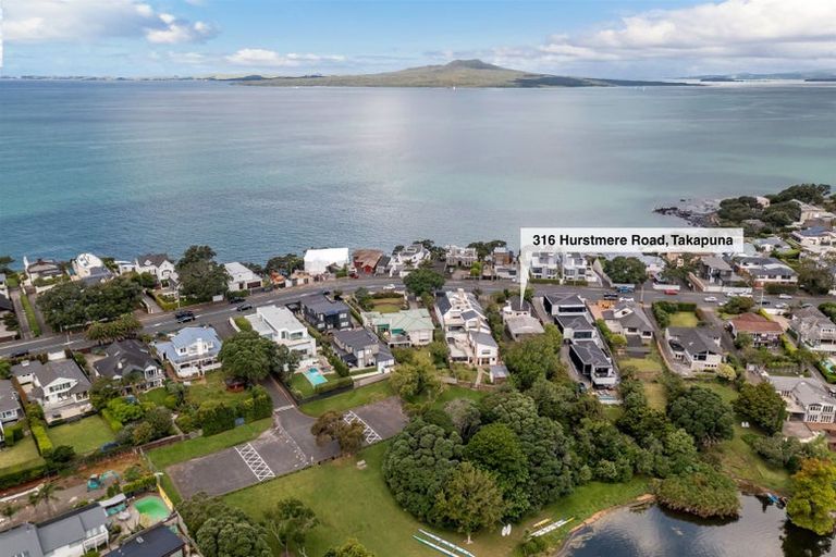 Photo of property in 316 Hurstmere Road, Takapuna, Auckland, 0622