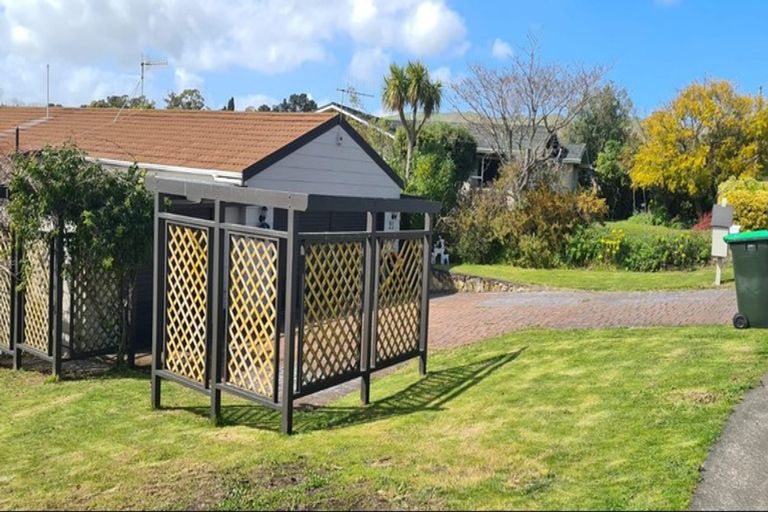 Photo of property in 21 Tauroa Road, Havelock North, 4130