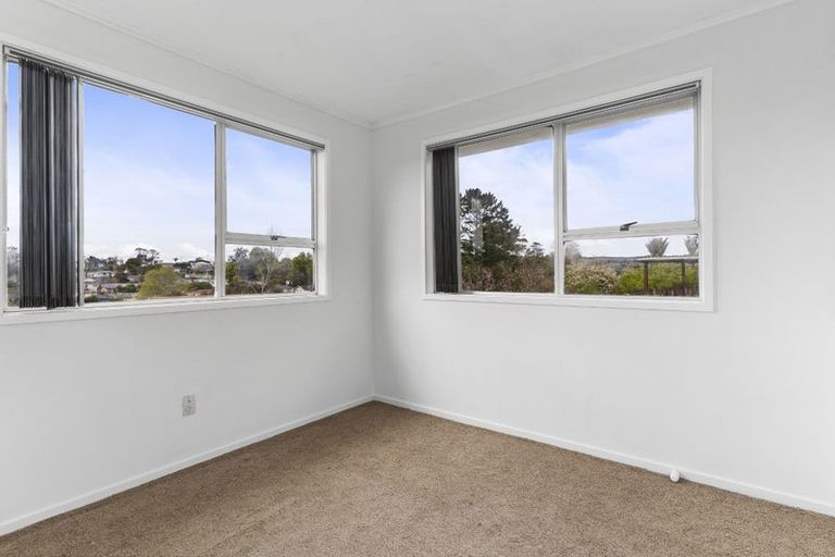 Photo of property in 44 Chislehurst Street, Henderson, Auckland, 0612