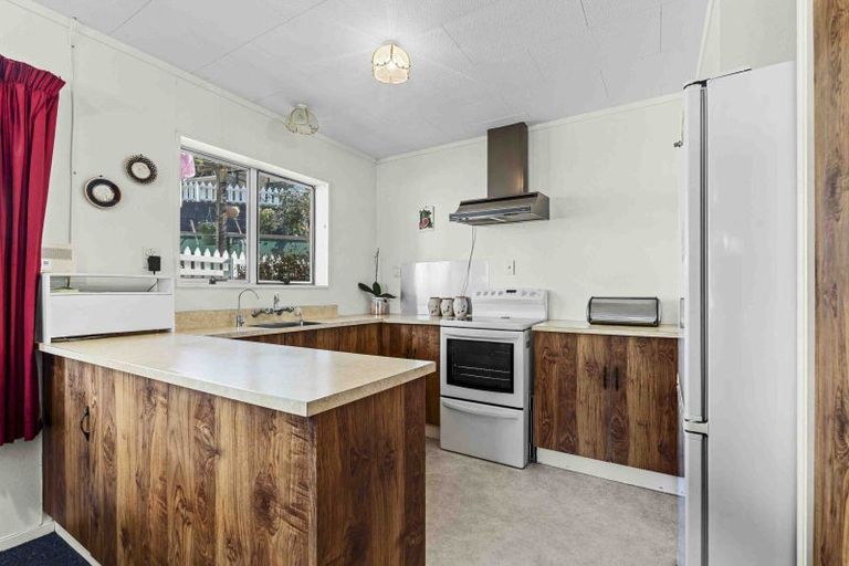 Photo of property in 20 Kenmore Street, Westown, New Plymouth, 4310