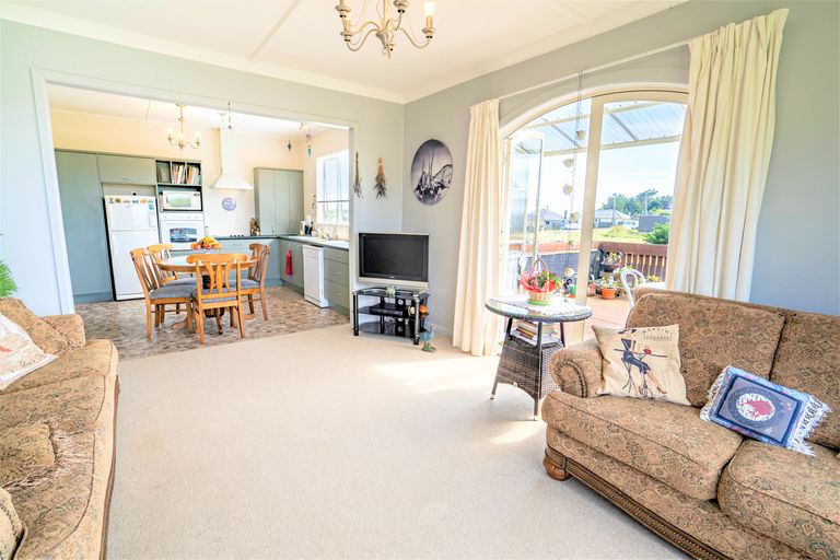 Photo of property in 5 Pearce Street, Bluff, 9814