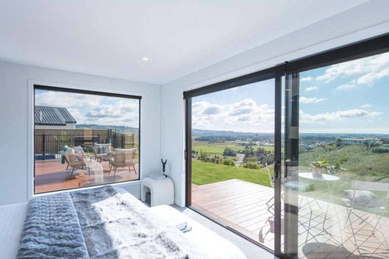 Photo of property in 70 Katania Heights, Brightwater, 7022