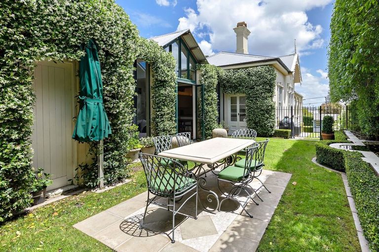 Photo of property in 2 Ruapehu Street, Mount Eden, Auckland, 1024