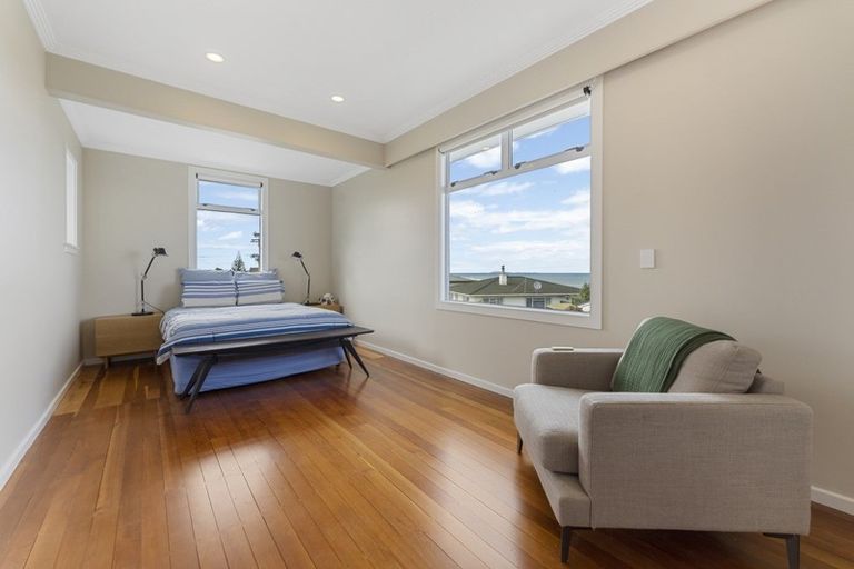 Photo of property in 2 Kapiti Terrace, Castlecliff, Whanganui, 4501