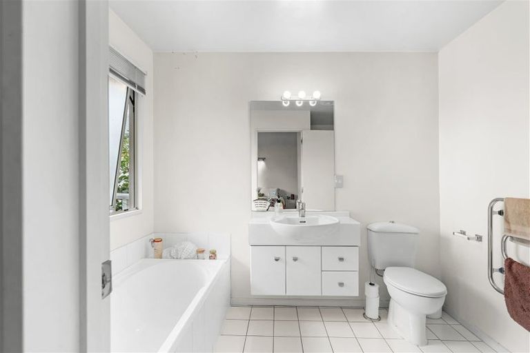 Photo of property in 2/32 Winchester Street, Merivale, Christchurch, 8014