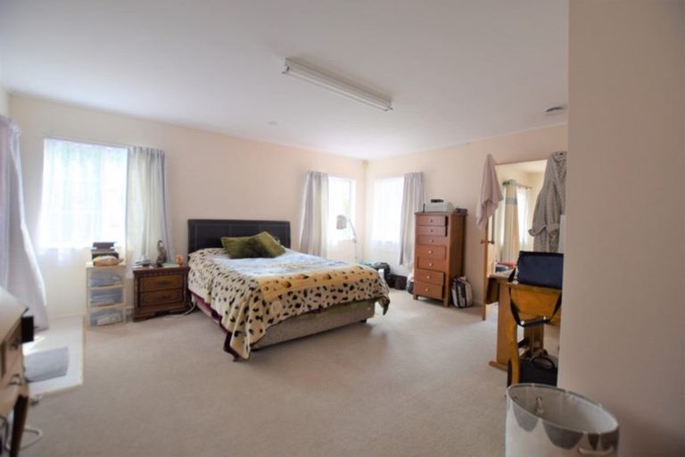 Photo of property in 1 Princess Maria Place, Massey, Auckland, 0614