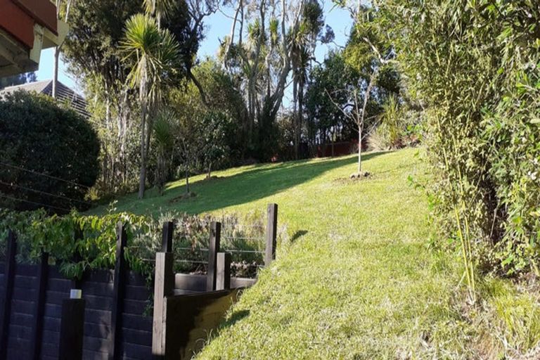 Photo of property in 43 Evans Road, Glen Eden, Auckland, 0602