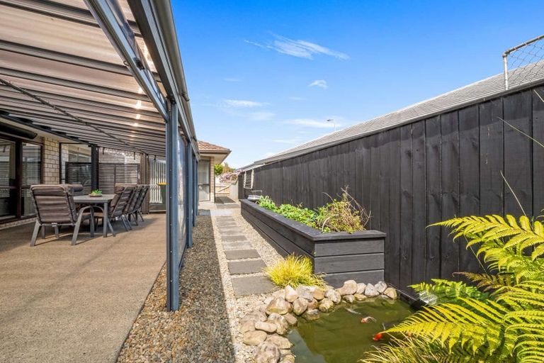 Photo of property in 9 Barry Curtis Place, Levin, 5510