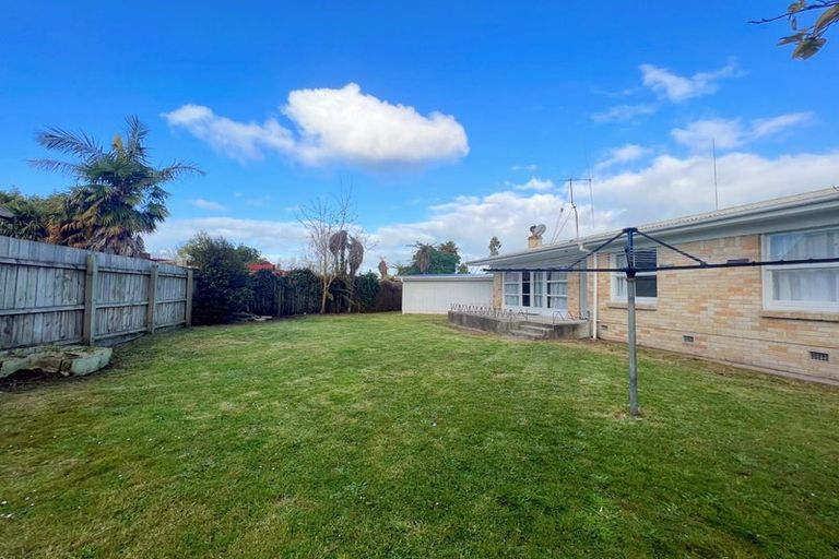 Photo of property in 18 Brocas Avenue, Hillcrest, Hamilton, 3216
