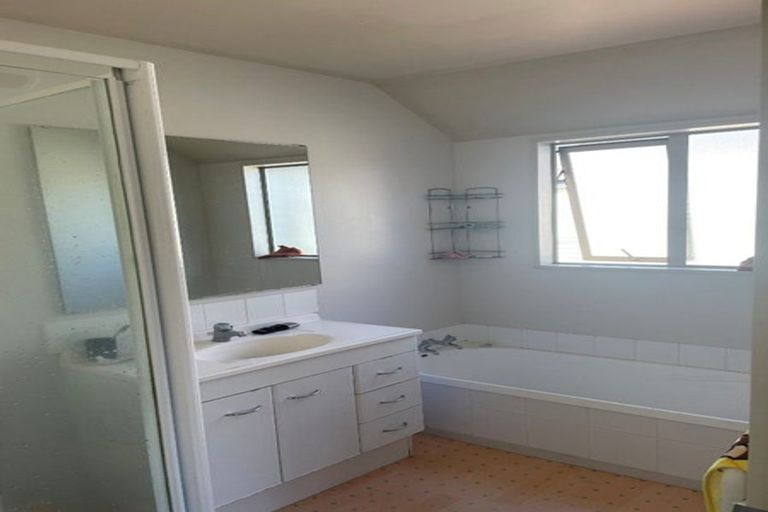 Photo of property in 80c Brockworth Place, Riccarton, Christchurch, 8011