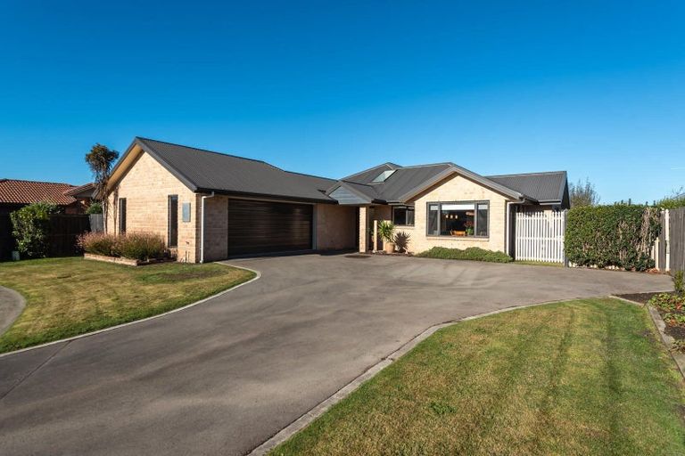 Photo of property in 13 Aintree Place, Rangiora, 7400