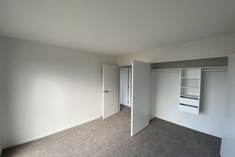 Photo of property in 2/9 Schnapper Rock Road, Greenhithe, Auckland, 0632