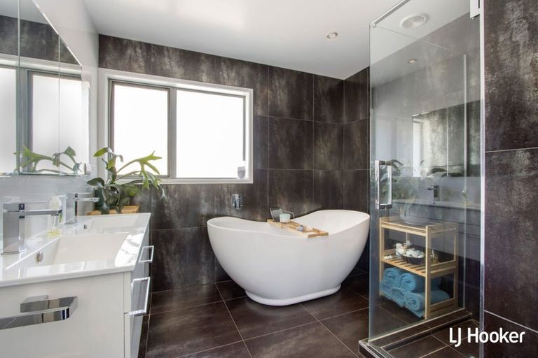 Photo of property in 34 Browns Drive, Waihi Beach, 3611