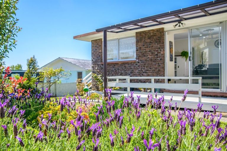 Photo of property in 2/27 Spence Road, Henderson, Auckland, 0612