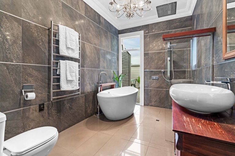 Photo of property in 141 Main Street, Greytown, 5712