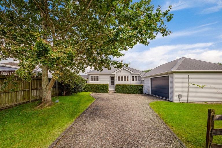 Photo of property in 4 Alice Street, Riverhead, 0820