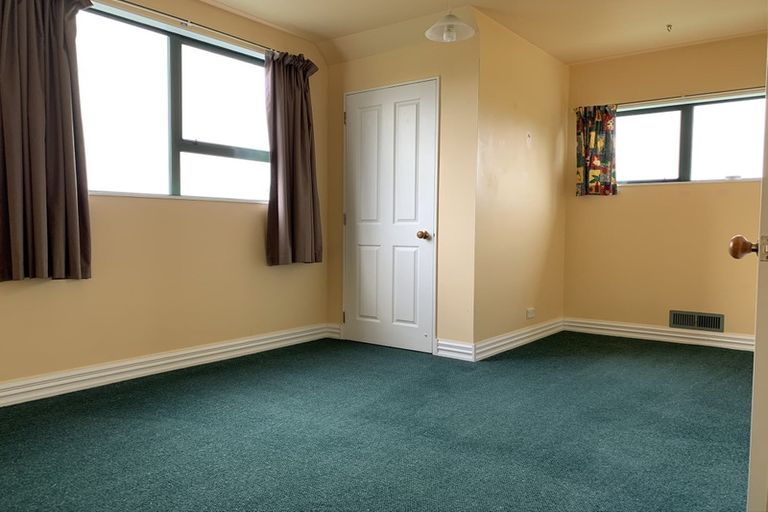 Photo of property in 14 Marjory Close, Broadmeadows, Wellington, 6035