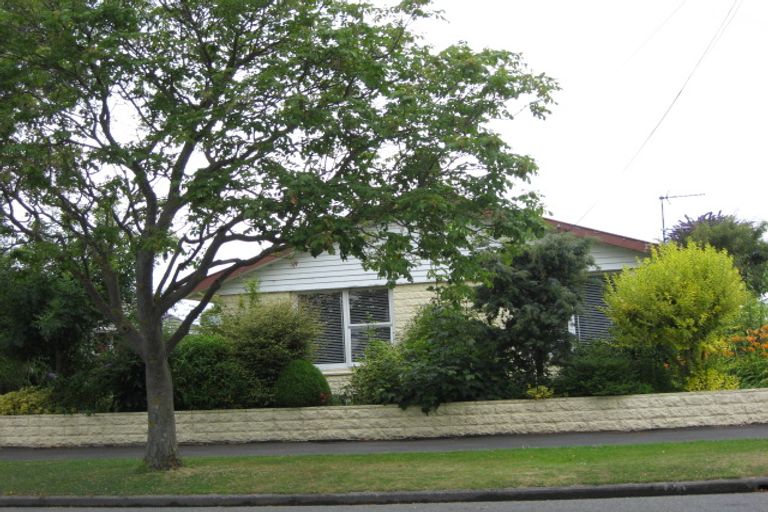 Photo of property in 80 Avondale Road, Avondale, Christchurch, 8061